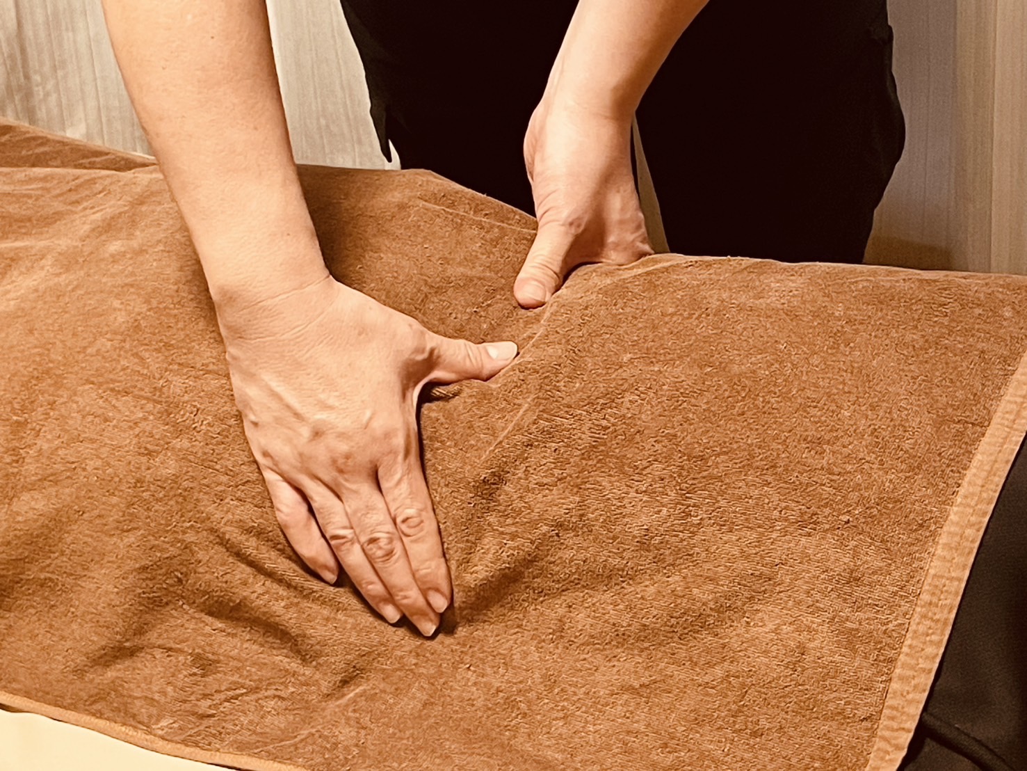 落ち着いた雰囲気の施術室